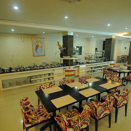 Hotel Swarna Dwipa Palembang Luaran gambar