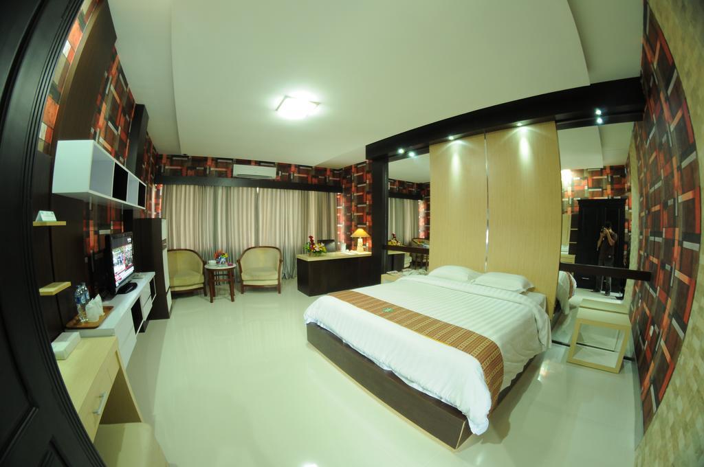 Hotel Swarna Dwipa Palembang Bilik gambar