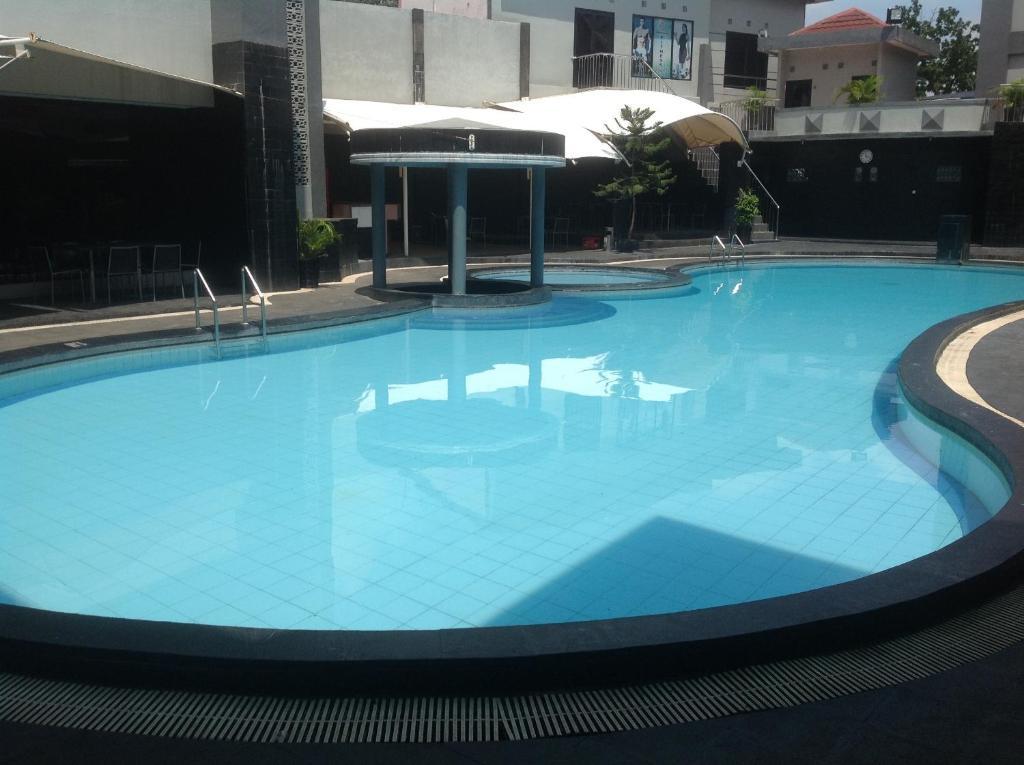 Hotel Swarna Dwipa Palembang Luaran gambar